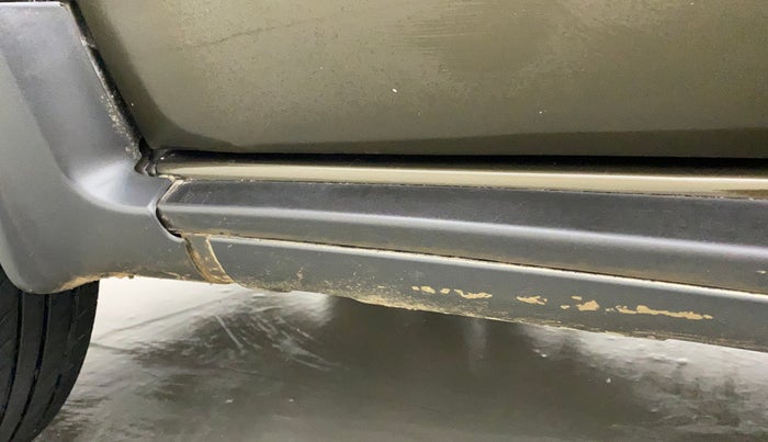 2018 Renault Duster 110 PS RXZ 4X2 AMT DIESEL, Diesel, Automatic, 75,602 km, Left running board - Cladding has minor damage