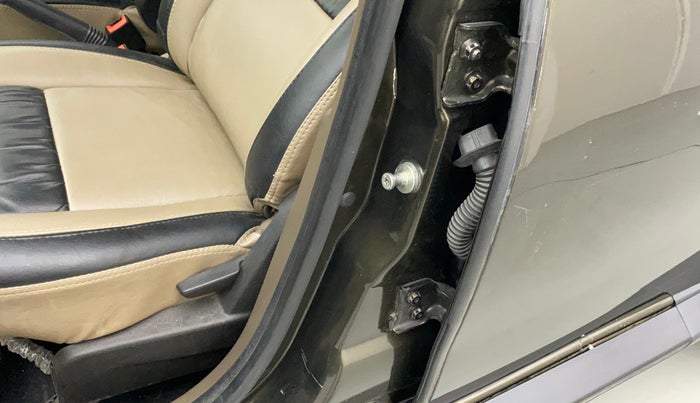 2018 Renault Duster 110 PS RXZ 4X2 AMT DIESEL, Diesel, Automatic, 75,602 km, Left B pillar - Pillar damaged/repaired