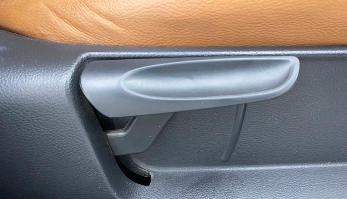 2020 Volkswagen Polo TRENDLINE 1.0L, Petrol, Manual, 34,663 km, Driver Side Adjustment Panel