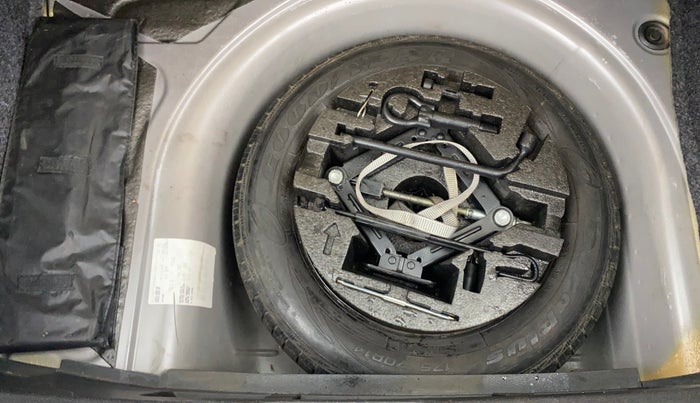 2020 Volkswagen Polo TRENDLINE 1.0L, Petrol, Manual, 34,663 km, Spare Tyre