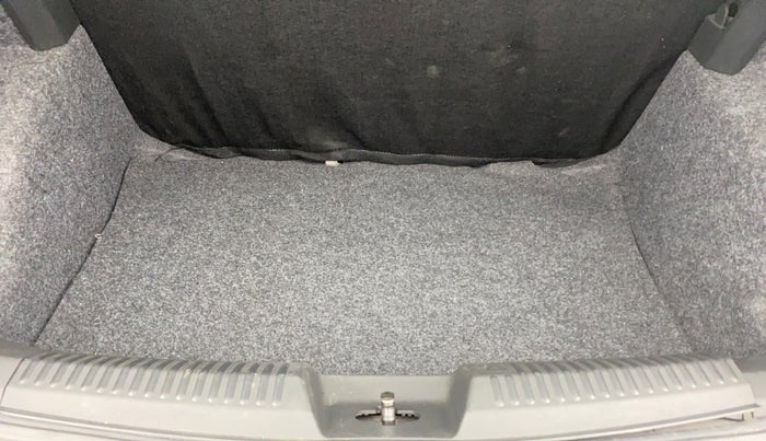 2020 Volkswagen Polo TRENDLINE 1.0L, Petrol, Manual, 34,663 km, Boot Inside