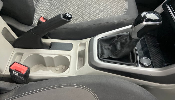 2021 Volkswagen TAIGUN HIGHLINE 1.0 TSI AT, Petrol, Automatic, 39,373 km, Gear Lever