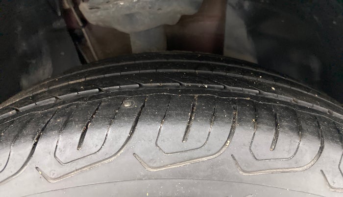 2021 Volkswagen TAIGUN HIGHLINE 1.0 TSI AT, Petrol, Automatic, 39,373 km, Right Front Tyre Tread