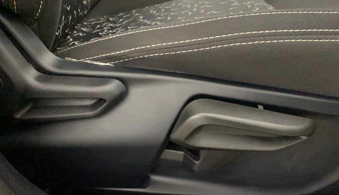 2022 Tata Tiago XZA PLUS PETROL, Petrol, Automatic, 14,945 km, Driver Side Adjustment Panel