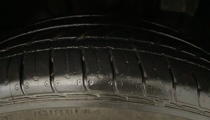 2022 Tata Tiago XZA PLUS PETROL, Petrol, Automatic, 14,945 km, Right Front Tyre Tread