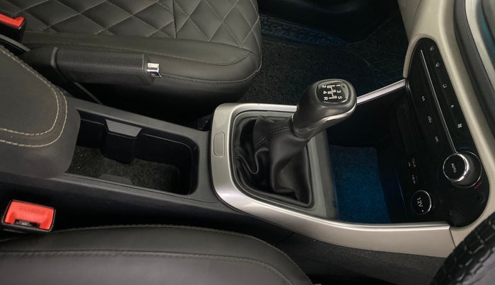 2023 Tata ALTROZ XZ CNG, CNG, Manual, 52,836 km, Gear Lever