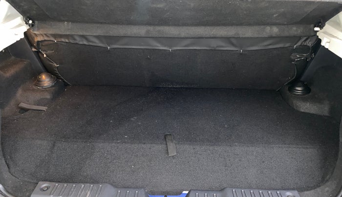 2023 Tata ALTROZ XZ CNG, CNG, Manual, 52,836 km, Boot Inside