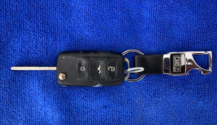 2012 Skoda Rapid AMBITION 1.6 TDI CR MT, Diesel, Manual, 1,02,250 km, Key Close Up