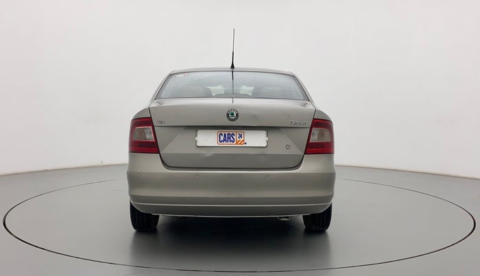 2012 Skoda Rapid AMBITION 1.6 TDI CR MT, Diesel, Manual, 1,02,250 km, Back/Rear