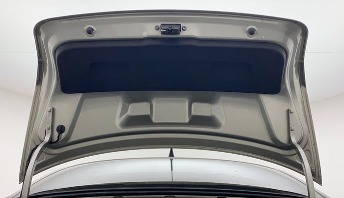 2012 Skoda Rapid AMBITION 1.6 TDI CR MT, Diesel, Manual, 1,02,250 km, Boot Door Open