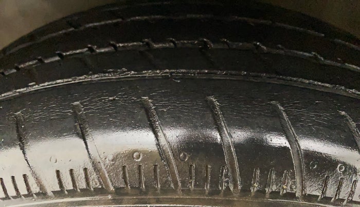 2020 Maruti Celerio VXI CNG, CNG, Manual, 59,337 km, Left Front Tyre Tread