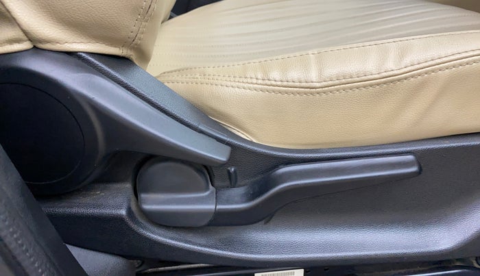 2021 Honda City 1.5L I-VTEC V MT 5TH GEN, Petrol, Manual, 71,202 km, Driver Side Adjustment Panel