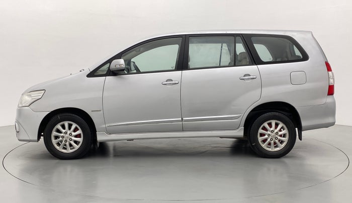 2014 Toyota Innova 2.5 VX 8 STR BS IV, Diesel, Manual, 1,88,079 km, Left Side