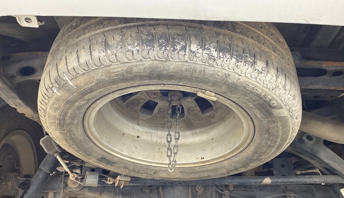 2014 Toyota Innova 2.5 VX 8 STR BS IV, Diesel, Manual, 1,88,079 km, Spare Tyre