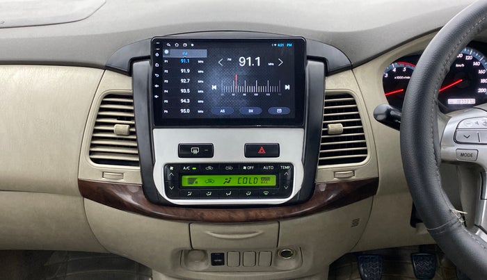 2014 Toyota Innova 2.5 VX 8 STR BS IV, Diesel, Manual, 1,88,079 km, Air Conditioner