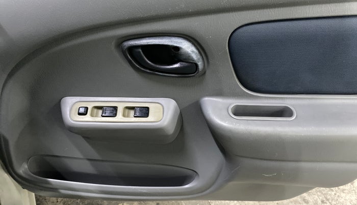 2014 Maruti Alto K10 VXI, Petrol, Manual, 46,518 km, Driver Side Door Panels Control