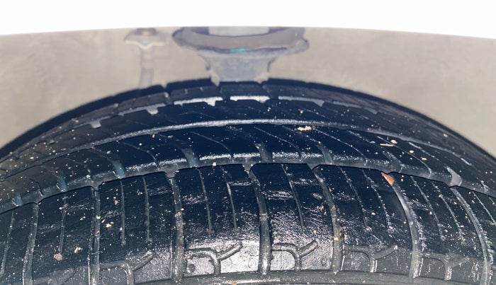 2014 Maruti Alto K10 VXI, Petrol, Manual, 46,518 km, Right Front Tyre Tread