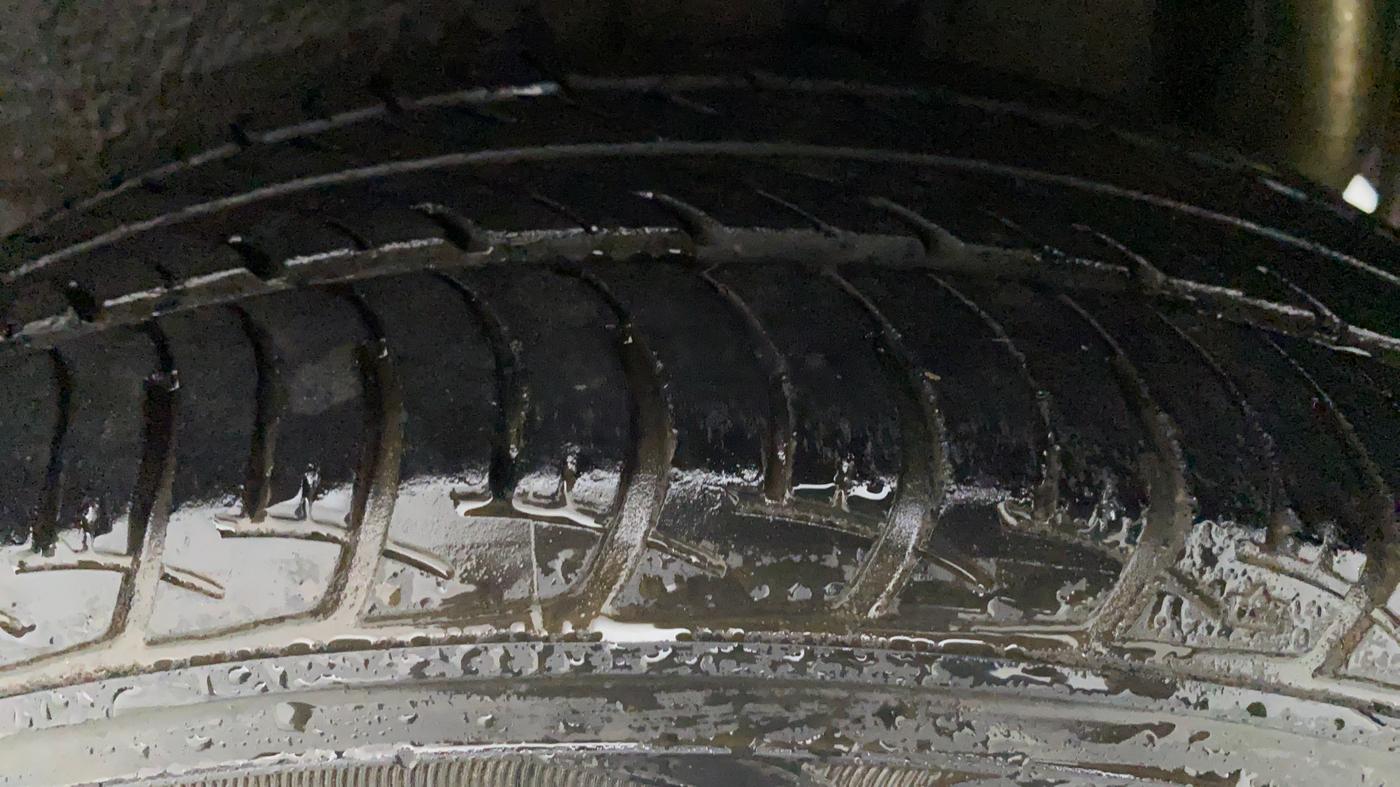 2018 Maruti Celerio VXI CNG D, CNG, Manual, 26,131 km, Right Front Tyre Tread