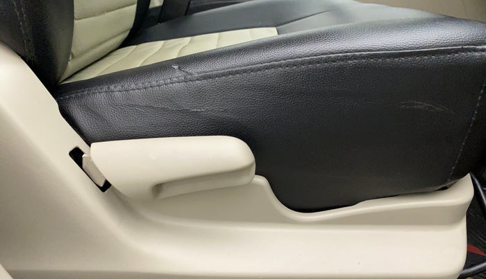 2018 Maruti Celerio VXI CNG D, CNG, Manual, 26,131 km, Driver Side Adjustment Panel