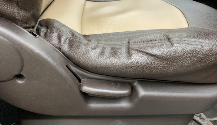 2011 Hyundai Santro Xing GL PLUS, Petrol, Manual, 49,805 km, Driver Side Adjustment Panel