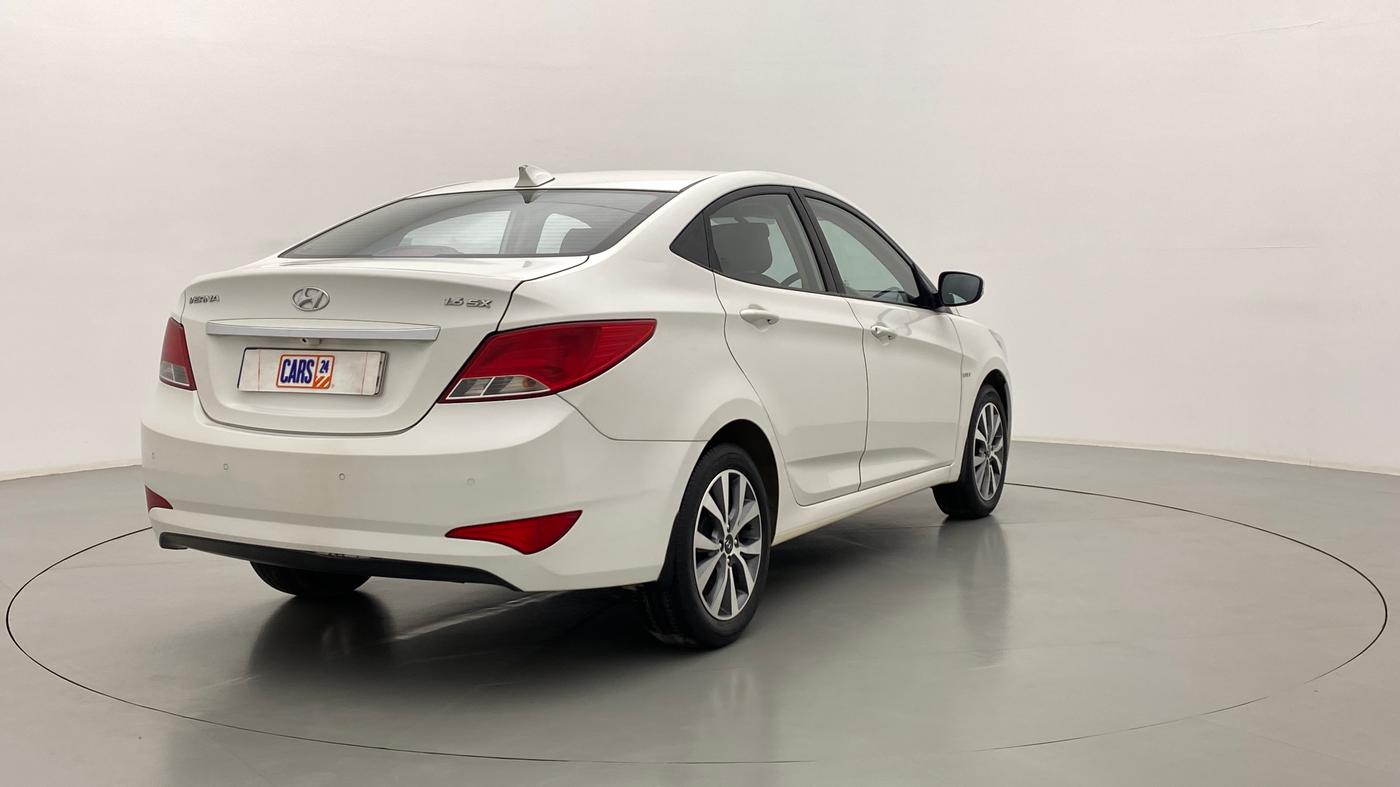 2016 Hyundai Verna FLUIDIC 1.6 SX VTVT, Petrol, Manual, 33,419 km, Right Back Diagonal