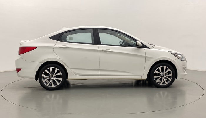 2016 Hyundai Verna FLUIDIC 1.6 SX VTVT, Petrol, Manual, 33,419 km, Right Side View