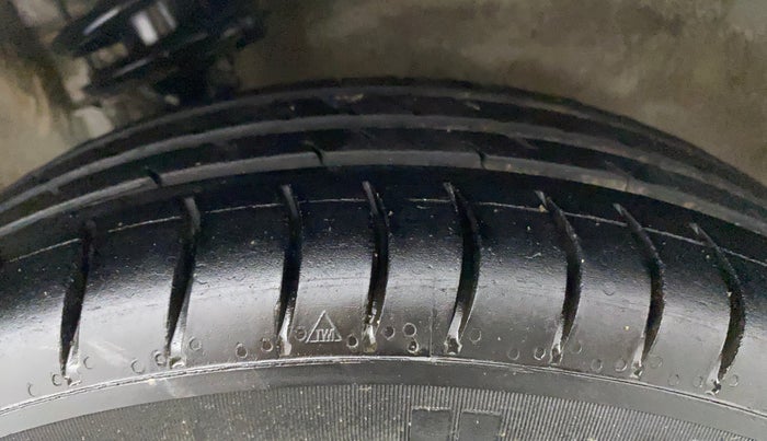 2012 Maruti Alto K10 VXI, Petrol, Manual, 59,654 km, Right Front Tyre Tread
