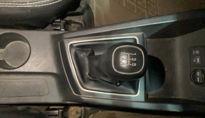 2016 Hyundai Elite i20 MAGNA 1.2, Petrol, Manual, 55,738 km, Gear Lever