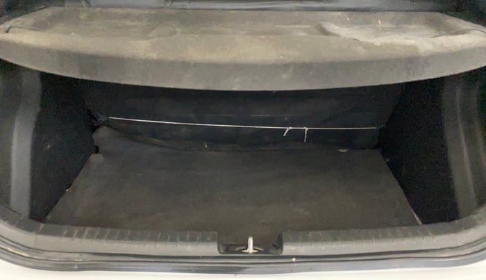 2016 Hyundai Elite i20 MAGNA 1.2, Petrol, Manual, 55,738 km, Boot Inside