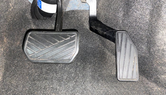 2017 Maruti Wagon R 1.0 VXI (O) AMT, Petrol, Automatic, 20,927 km, Pedals