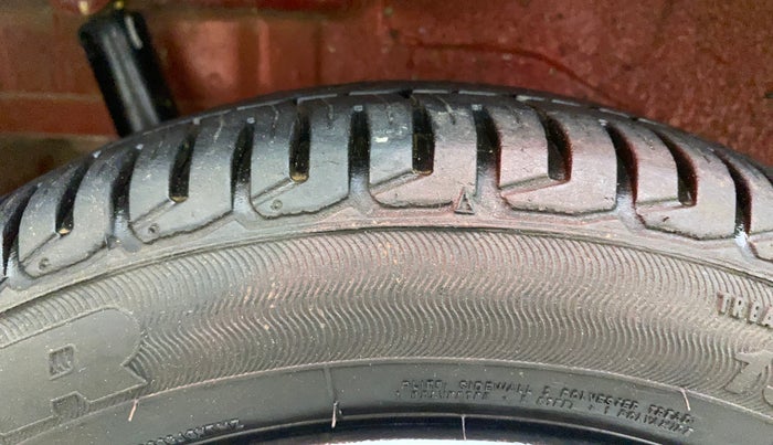 2017 Maruti Wagon R 1.0 VXI (O) AMT, Petrol, Automatic, 20,927 km, Right Rear Tyre Tread