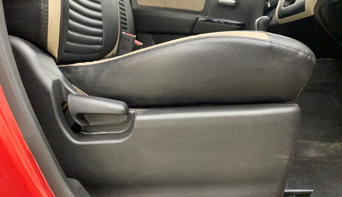 2017 Maruti Wagon R 1.0 VXI (O) AMT, Petrol, Automatic, 20,927 km, Driver Side Adjustment Panel