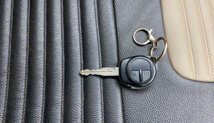 2017 Maruti Wagon R 1.0 VXI (O) AMT, Petrol, Automatic, 20,927 km, Key Close Up