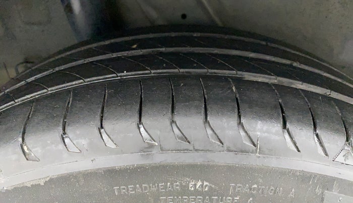 2019 Hyundai VENUE 1.0 TURBO GDI SX+ AT, Petrol, Automatic, 43,438 km, Right Rear Tyre Tread