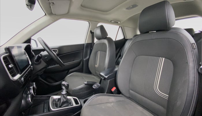 2019 Hyundai VENUE SX(O) CRDi, Diesel, Manual, 58,088 km, Right Side Front Door Cabin