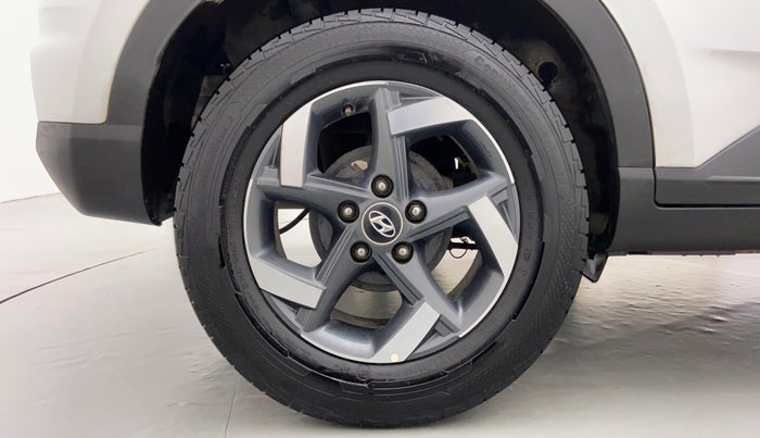 2019 Hyundai VENUE SX(O) CRDi, Diesel, Manual, 58,088 km, Right Rear Wheel