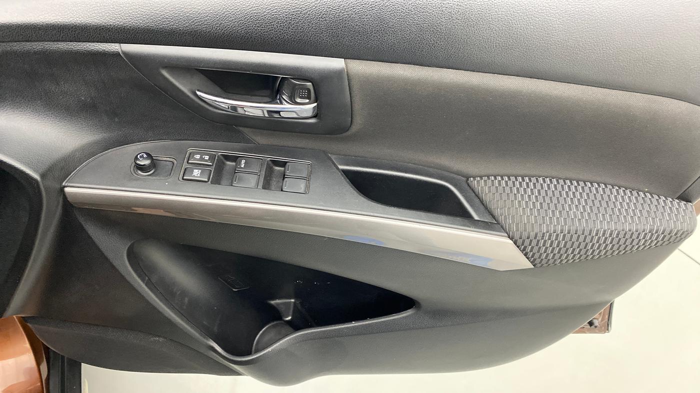 2017 Maruti S Cross DELTA SHVS, Diesel, Manual, 25,325 km, Driver Side Door Panels Control