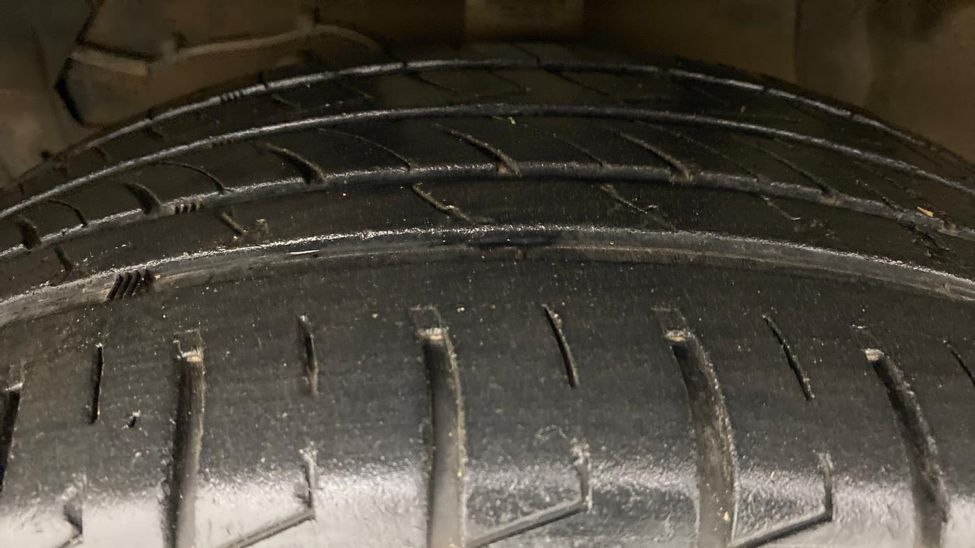 2017 Maruti S Cross DELTA SHVS, Diesel, Manual, 25,325 km, Left Front Tyre Tread