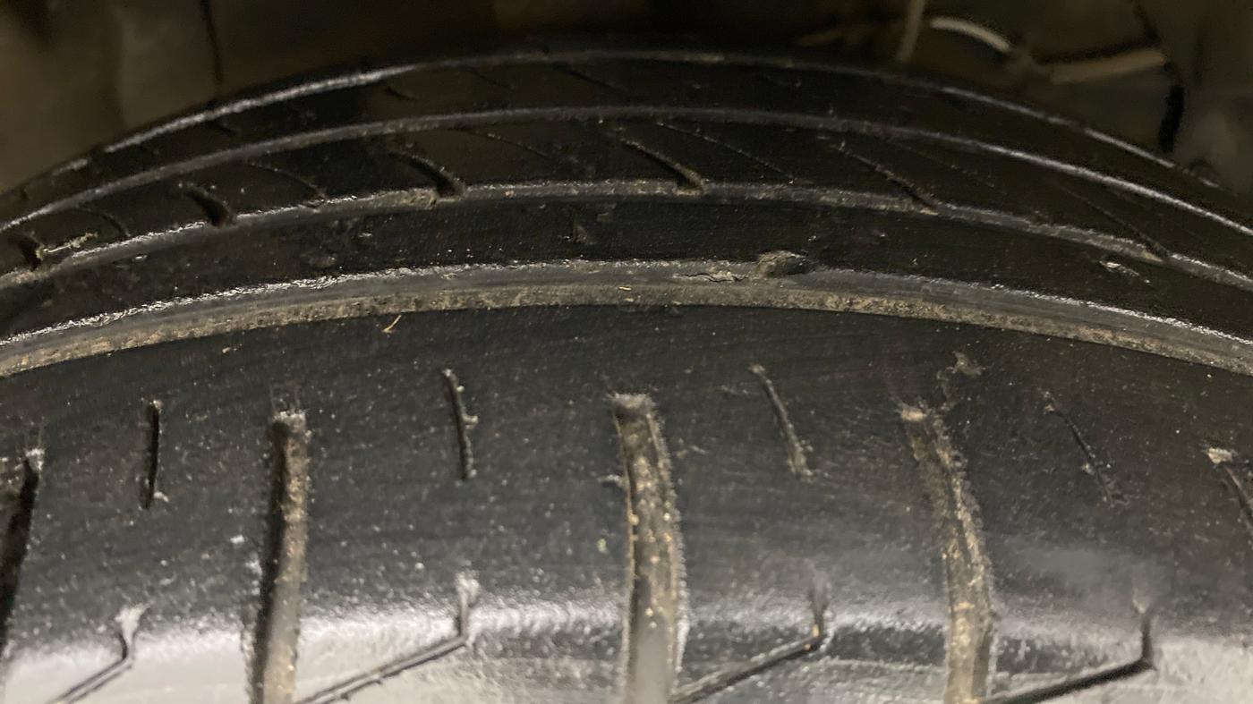 2017 Maruti S Cross DELTA SHVS, Diesel, Manual, 25,325 km, Right Front Tyre Tread