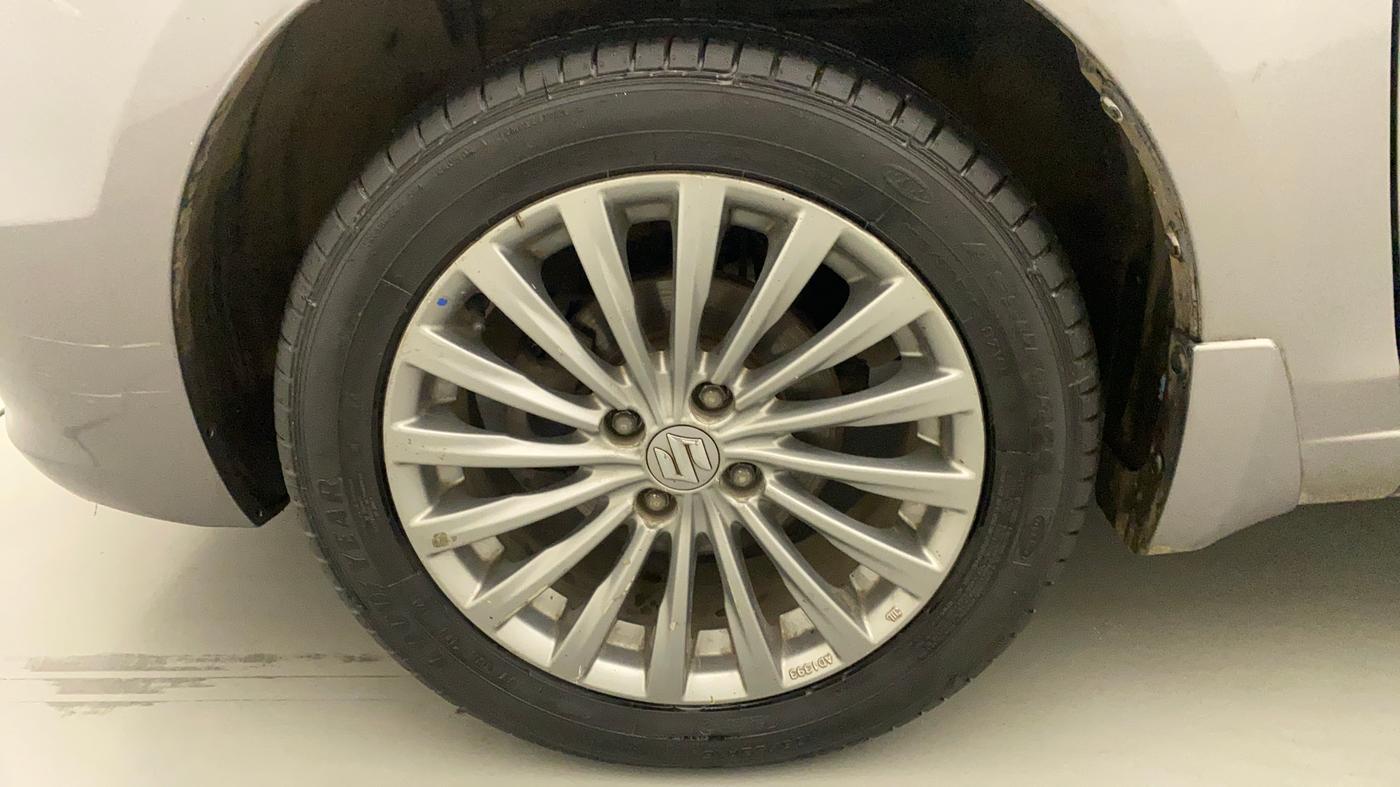 2016 Maruti Ciaz ZXI+ AT, Petrol, Automatic, 90,756 km, Left Front Wheel