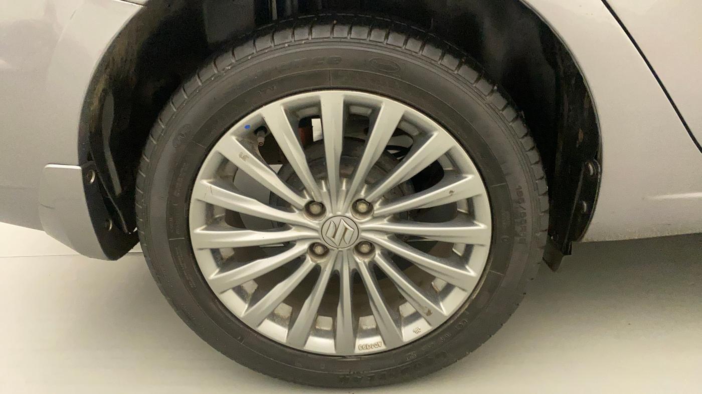 2016 Maruti Ciaz ZXI+ AT, Petrol, Automatic, 90,756 km, Right Rear Wheel