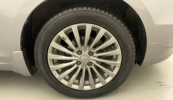 2016 Maruti Ciaz ZXI+ AT, Petrol, Automatic, 90,756 km, Right Front Wheel