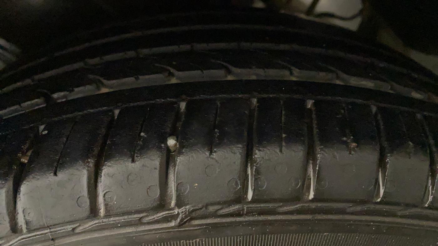 2016 Maruti Ciaz ZXI+ AT, Petrol, Automatic, 90,756 km, Left Rear Tyre Tread