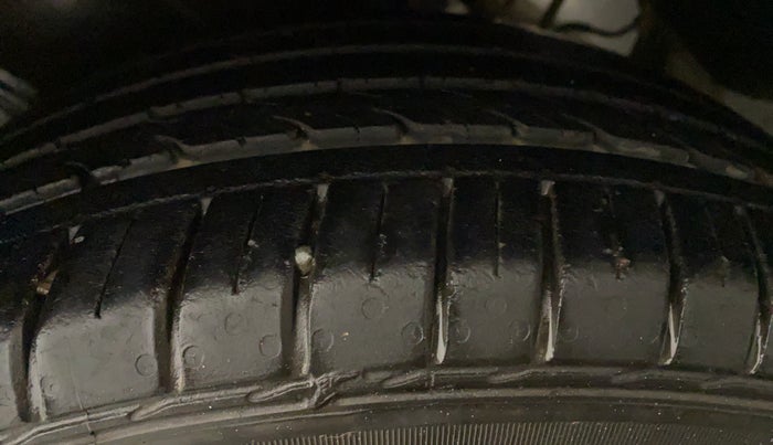 2016 Maruti Ciaz ZXI+ AT, Petrol, Automatic, 90,756 km, Left Rear Tyre Tread