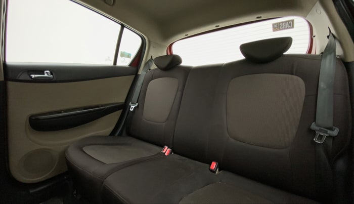 2013 Hyundai i20 SPORTZ 1.2, Petrol, Manual, 58,779 km, Right Side Rear Door Cabin