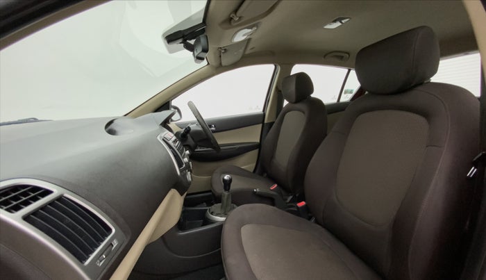 2013 Hyundai i20 SPORTZ 1.2, Petrol, Manual, 58,779 km, Right Side Front Door Cabin