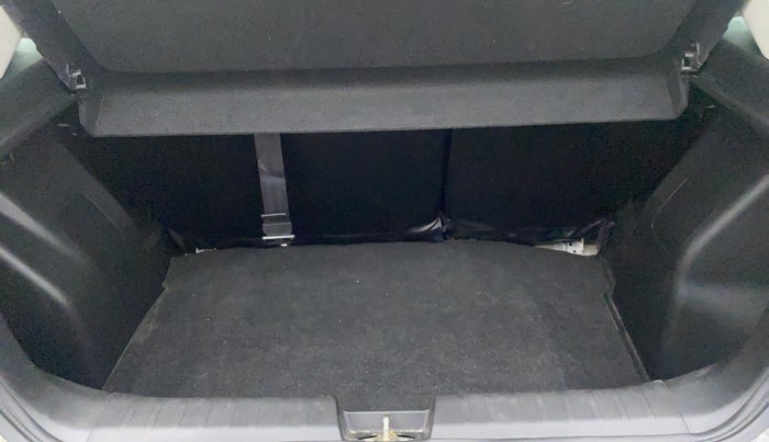 2017 Maruti Baleno ZETA PETROL 1.2, Petrol, Manual, 38,540 km, Boot Inside