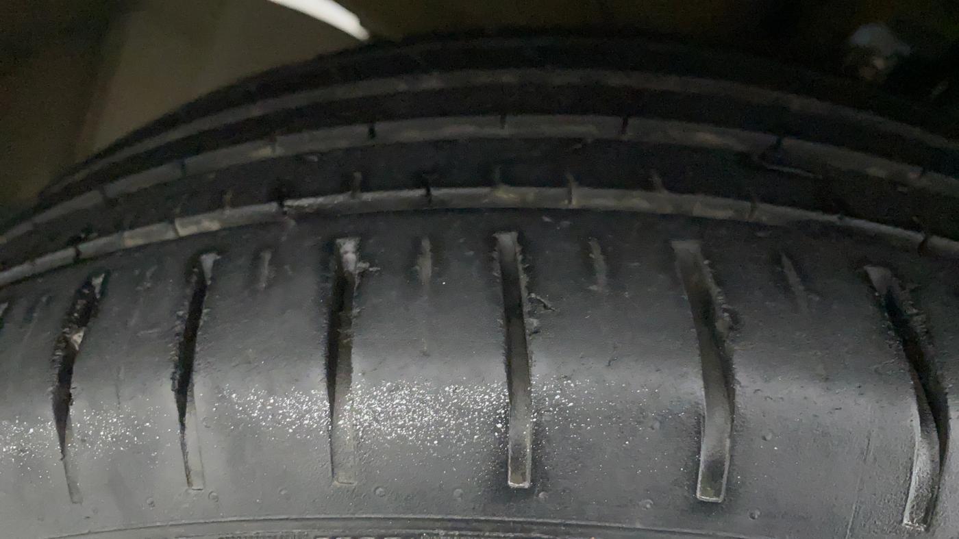 2017 Maruti Baleno ZETA PETROL 1.2, Petrol, Manual, 38,540 km, Left Front Tyre Tread
