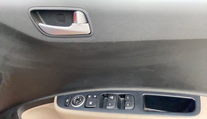 2019 Hyundai Grand i10 SPORTZ 1.2 KAPPA VTVT, Petrol, Manual, 34,987 km, Driver Side Door Panels Control