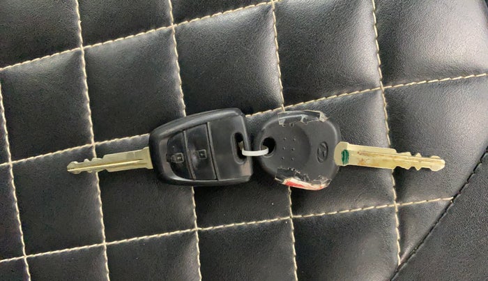 2019 Hyundai Grand i10 SPORTZ 1.2 KAPPA VTVT, Petrol, Manual, 34,987 km, Key Close Up